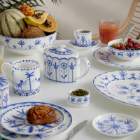 William Edwards Sultans Garden Blue Coupe Plate 16.5cm (6...